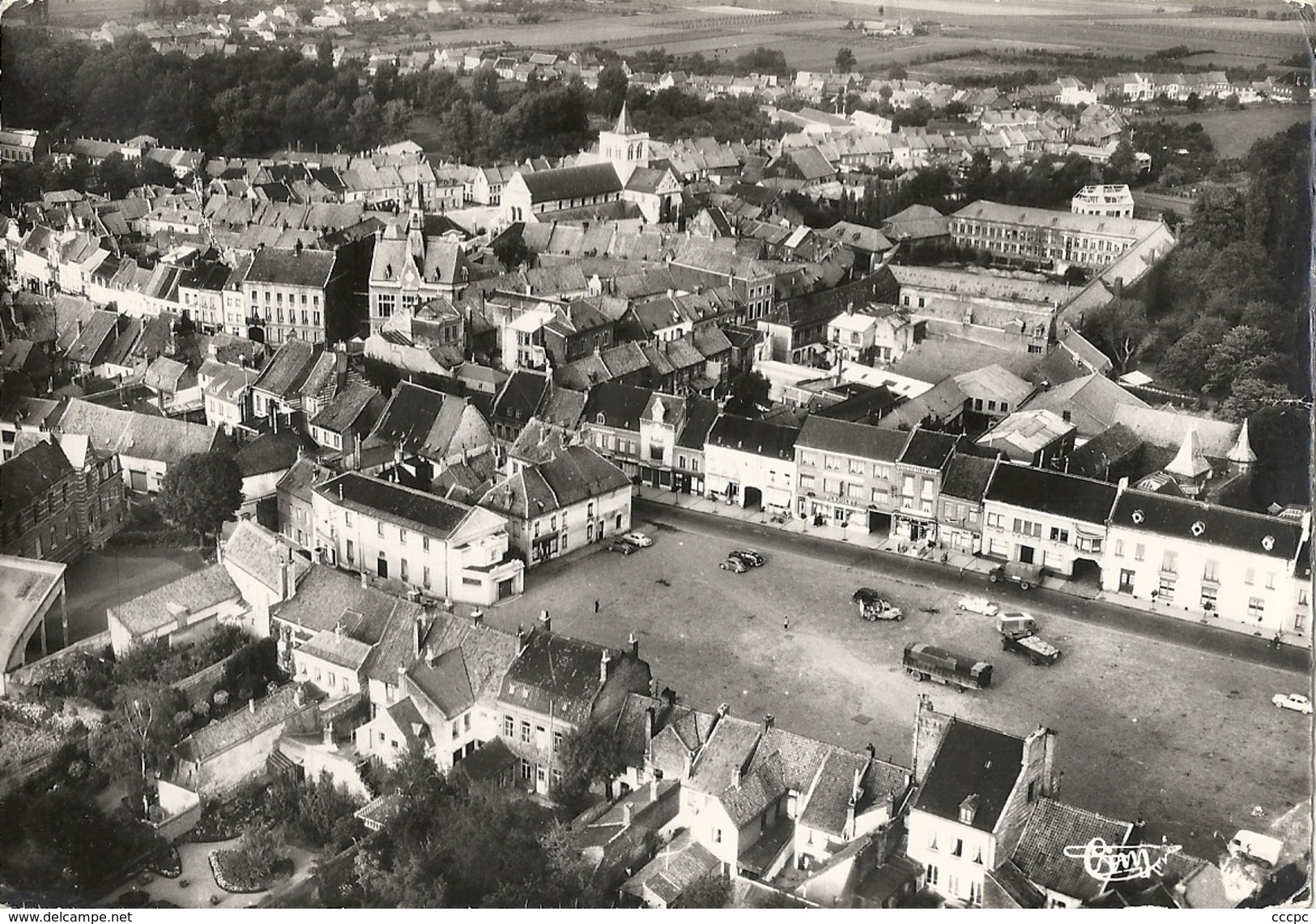 CPSM Lillers Place Jean Jaurès vue aérienne