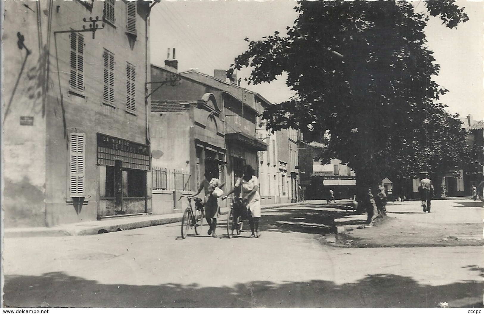 CPSM Marignane Place de la République