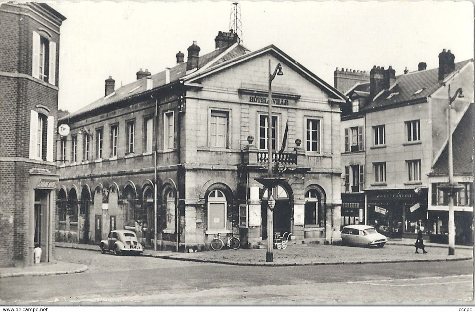 CPSM Méru L'Hôtel de Ville