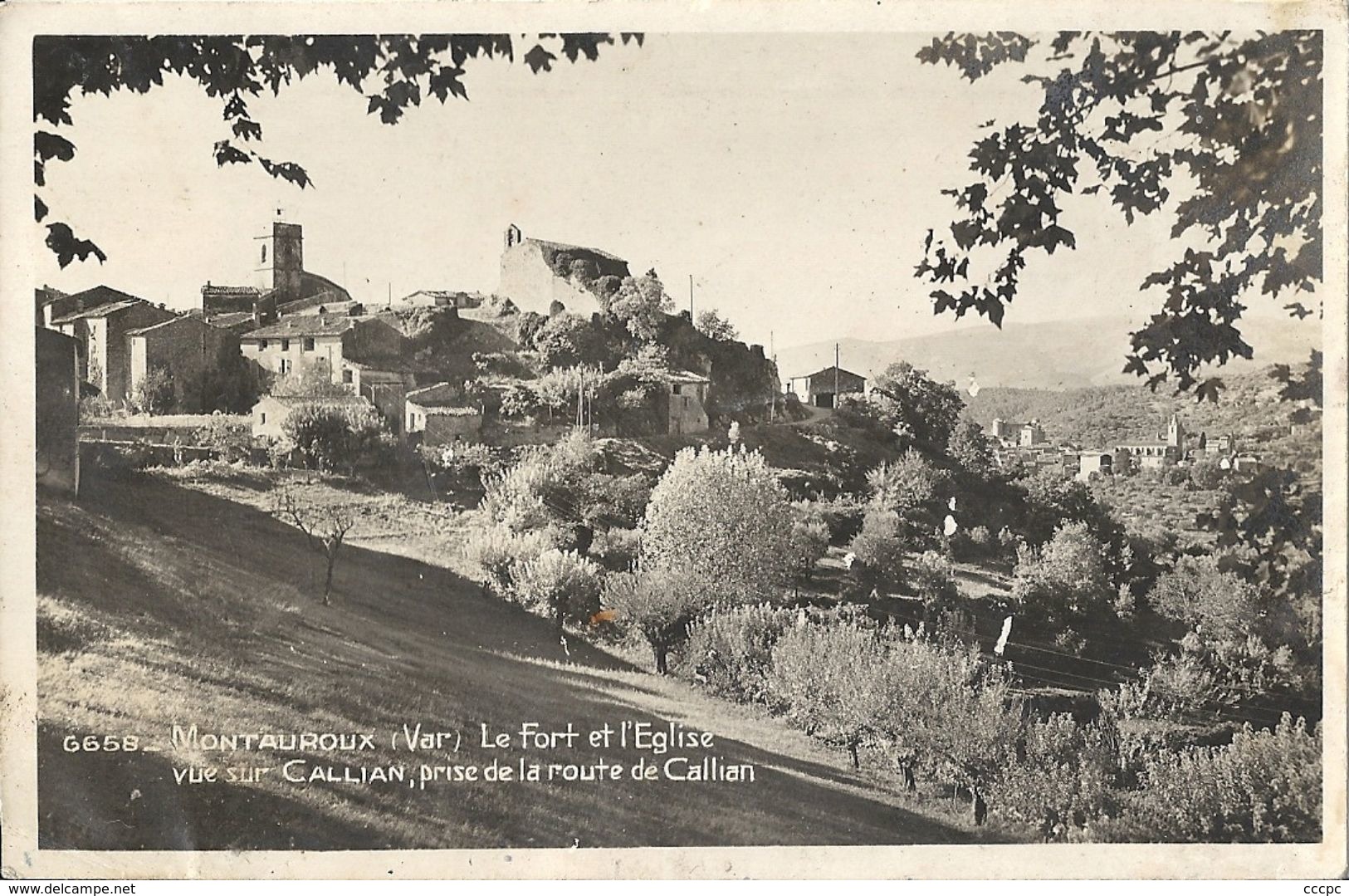 CPSM Montauroux Le Fort et l'Eglise vue sur Callian