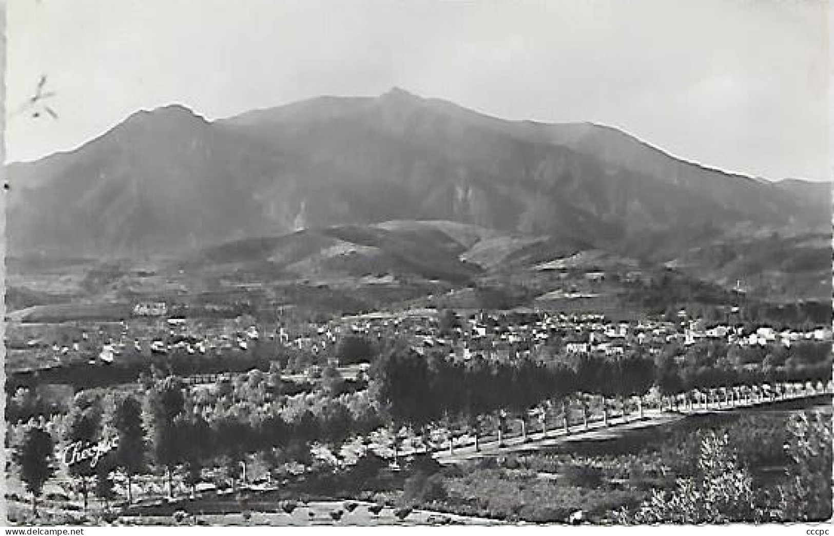 CPSM Prades Vue Générale et Massif du Canigou