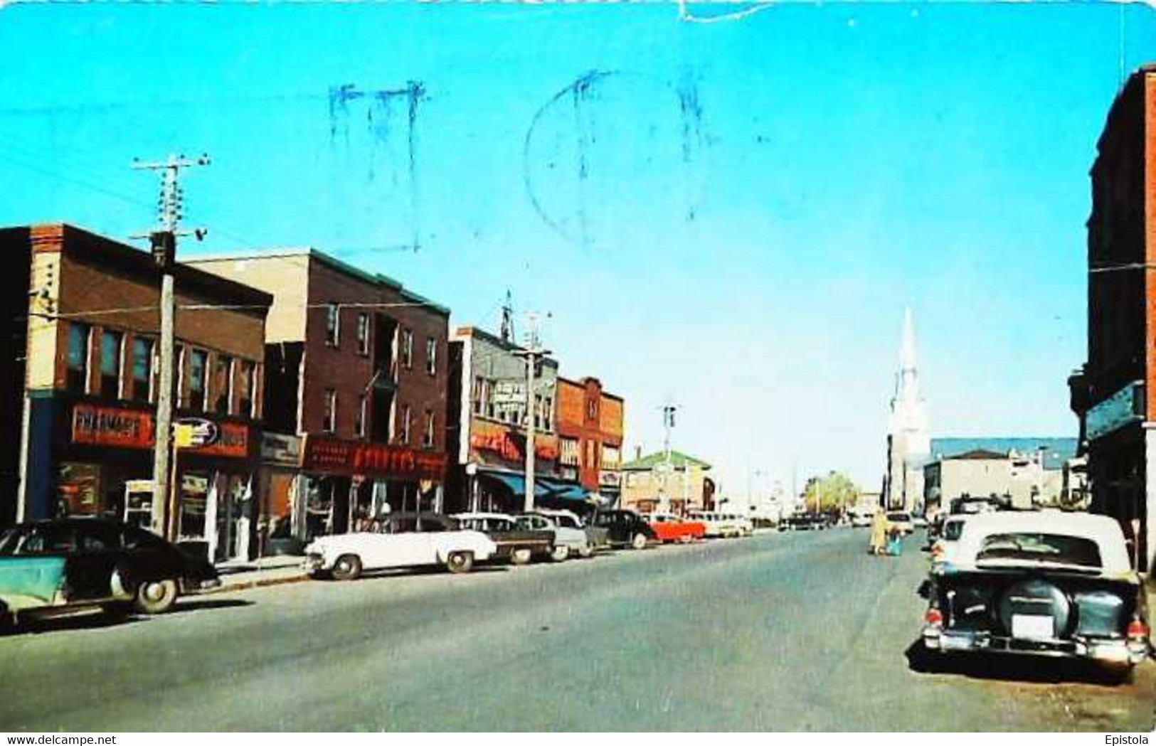 ►CPSM    Quebec  Rimouski   la rue St Germain cathédrale 1950  automobile car