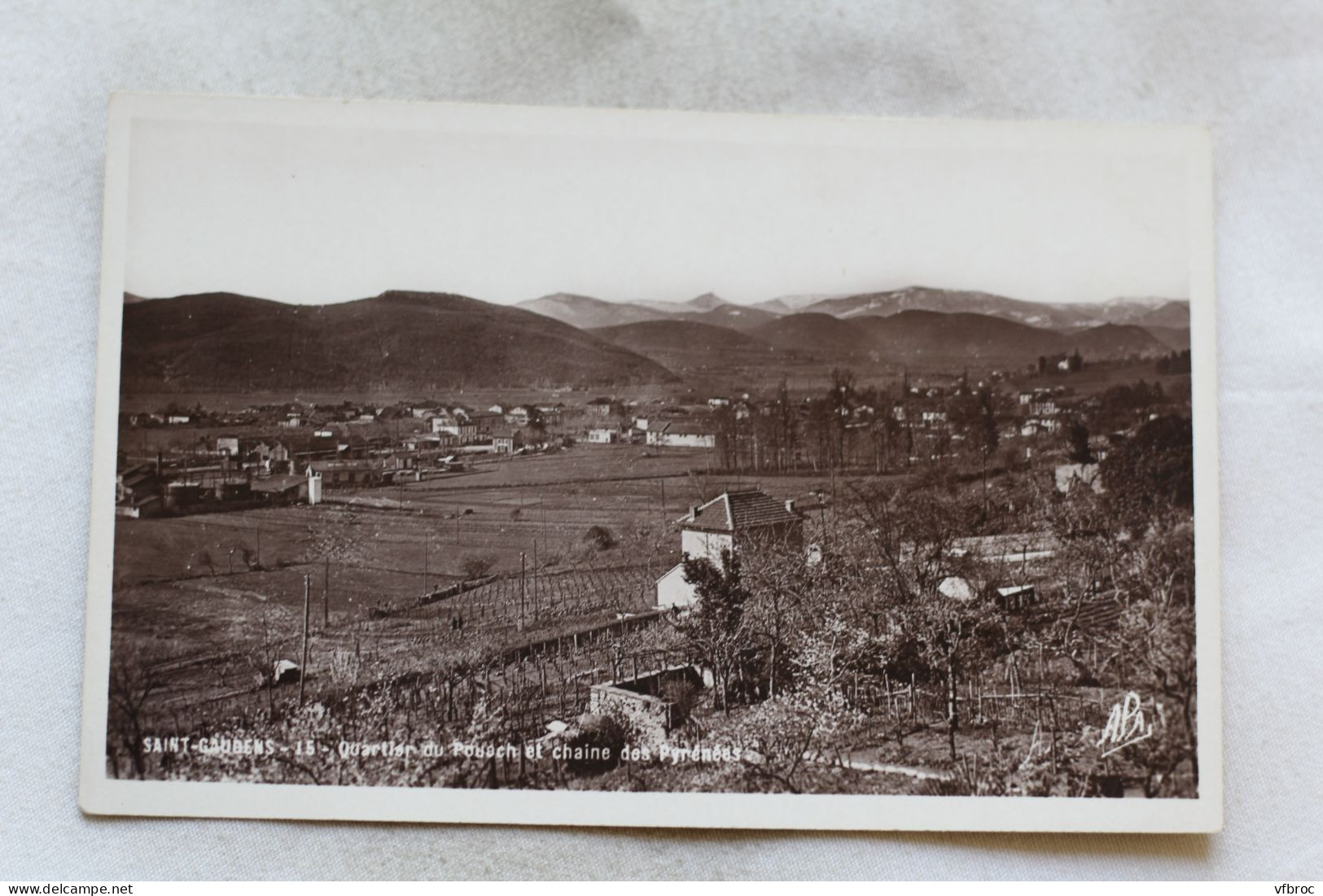 Cpsm, Saint Gaudens, quartier du Pouech et chaine des Pyrénées, Haute Garonne 31