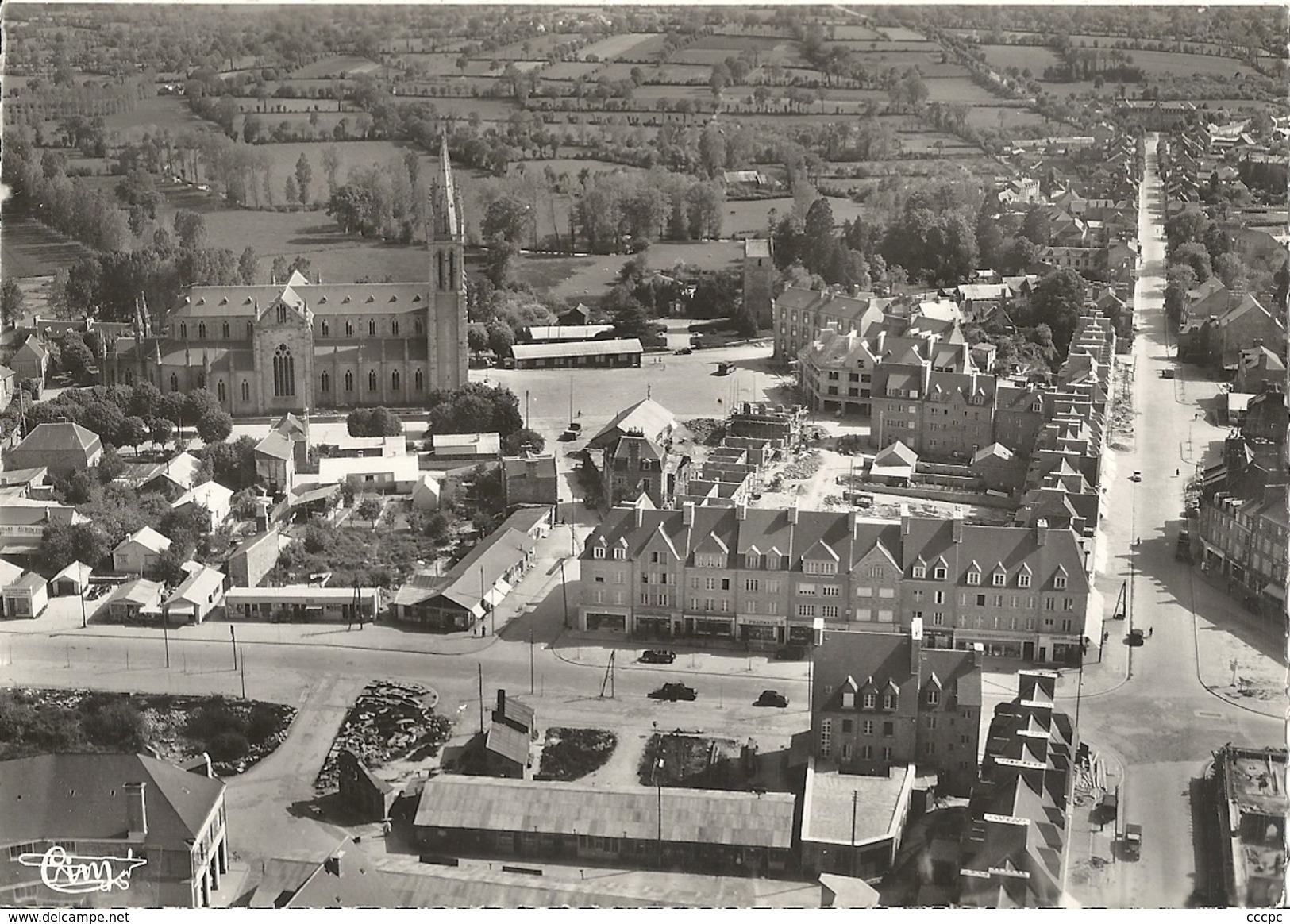 CPSM Saint-Hilaire du Harcouet vue aérienne