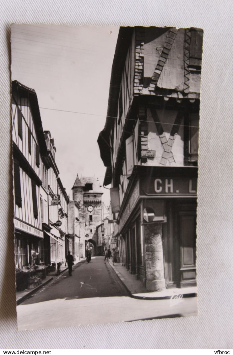 Cpsm, Saint Jean d'Angely, vieilles maisons et la tour de l'horloge, Charente Maritime 17