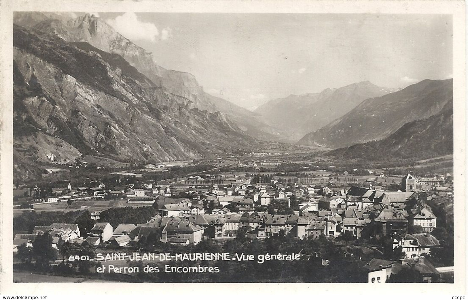 CPSM Saint-Jean-de-Maurienne Vue générale et Perron des Encombres