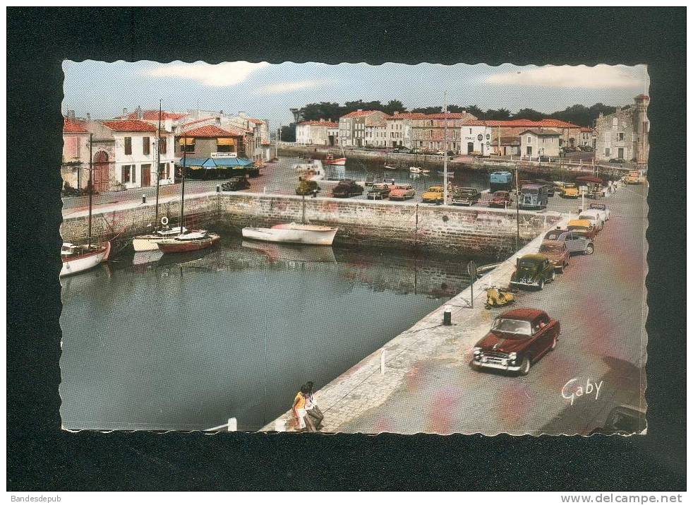 CPSM - Saint Martin de Ré ( Ile de Ré 17) - Les Quais ( animée automobile Peugeot 403 Renault 4CV Citroën 2CV Scooter )