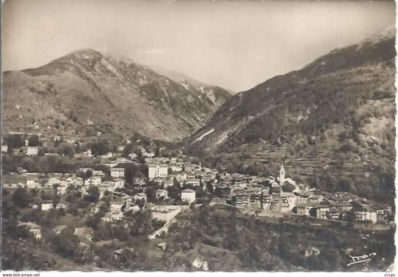 CPSM Saint-Martin-Vésubie vue générale