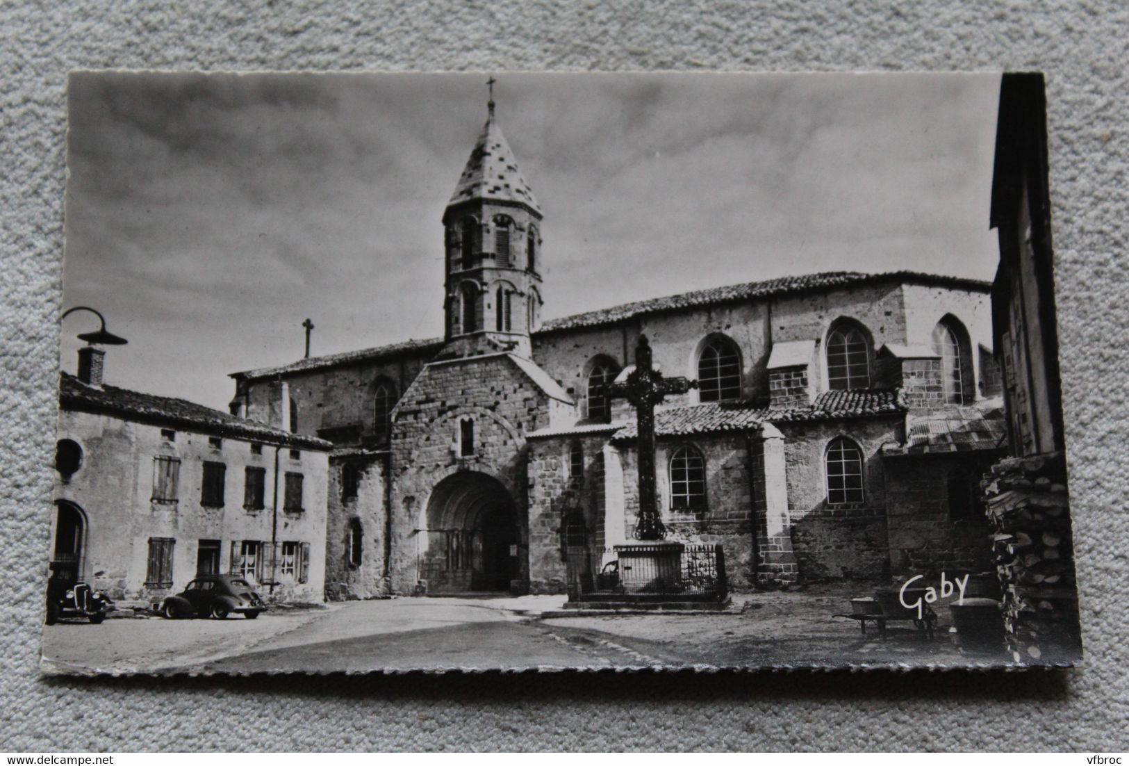 Cpsm, Saugues, l'église saint Médard, Haute Loire 43