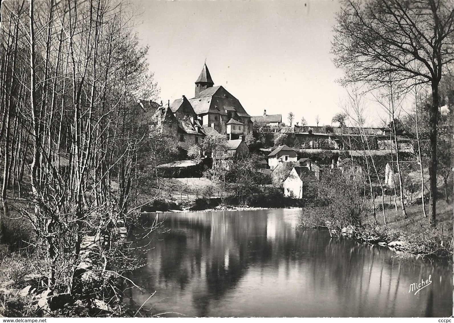 CPSM Treignac La Vézère Coin de pêche