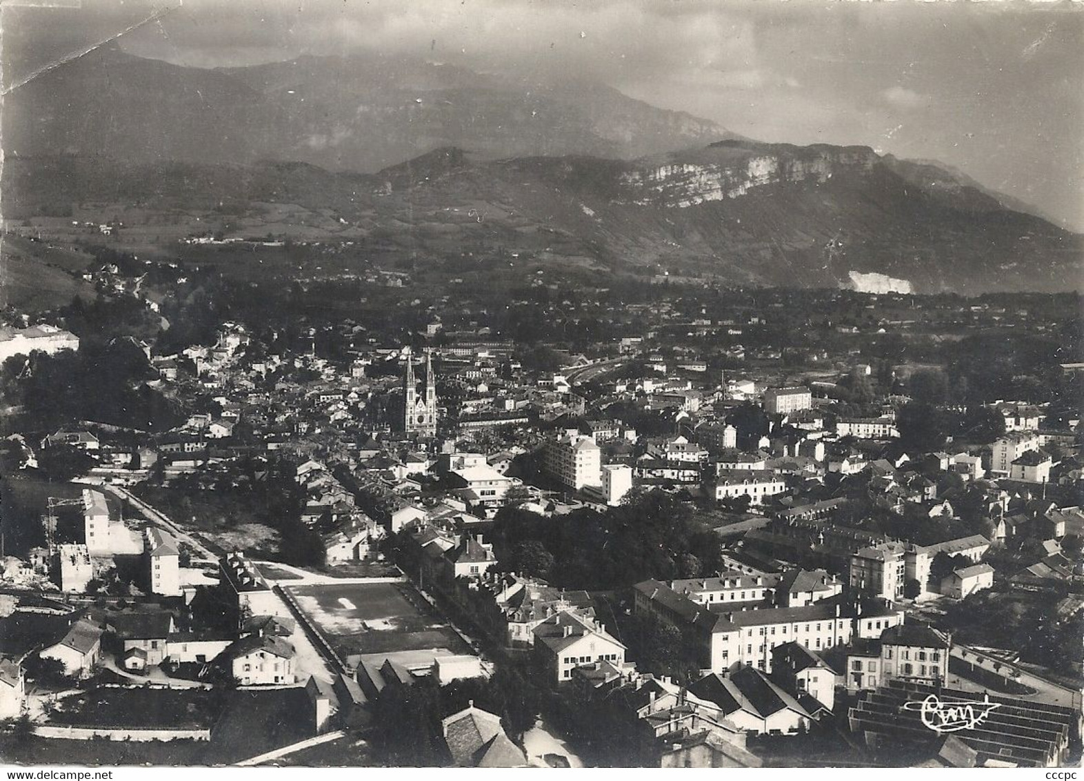 CPSM Voiron vue panoramique aérienne