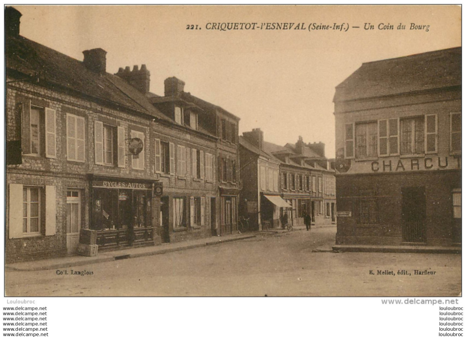 CRIQUETOT L'ESNEVAL UN COIN DU BOURG