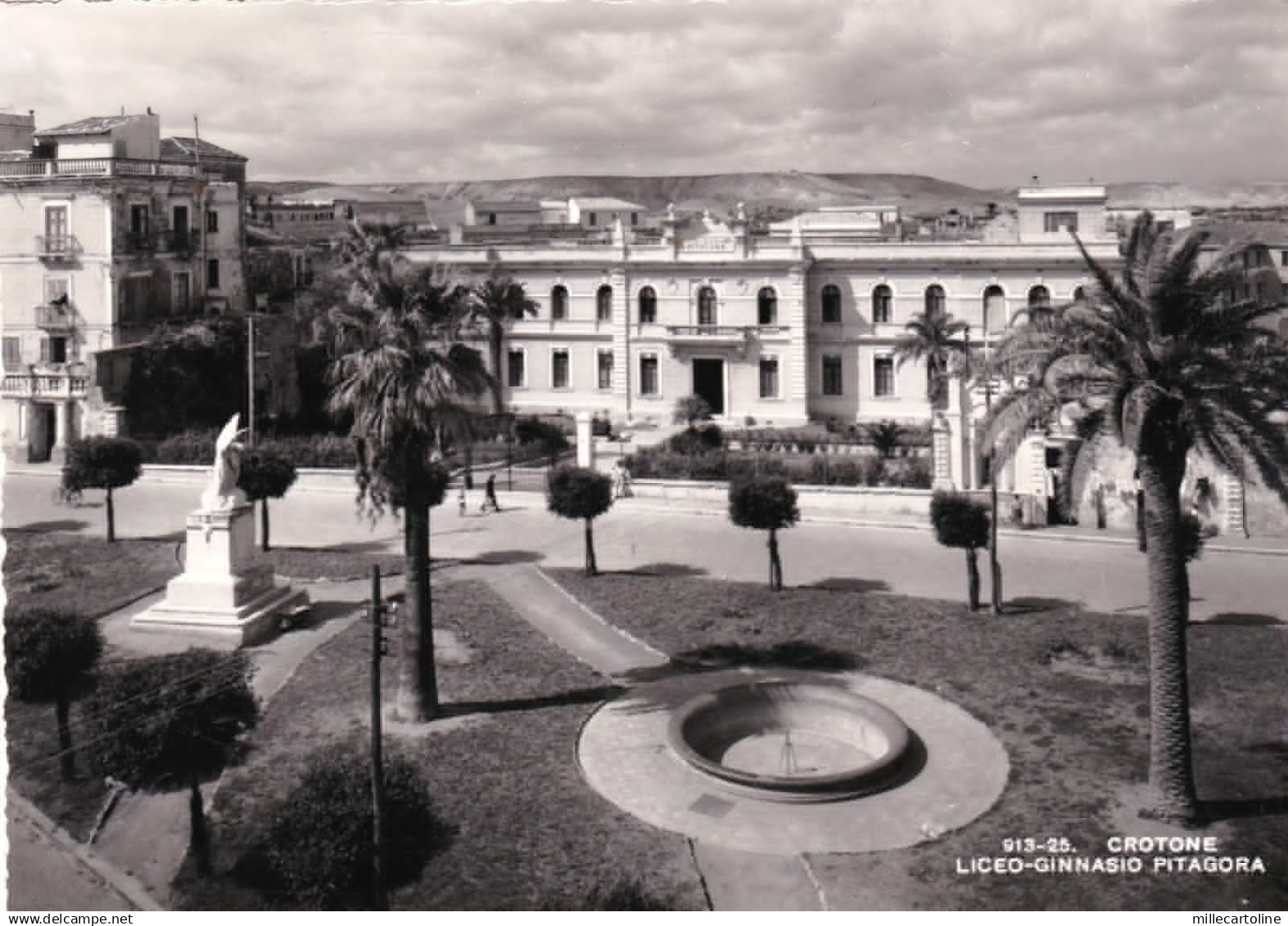 CROTONE: Liceo Ginnasio Pitagora   1954