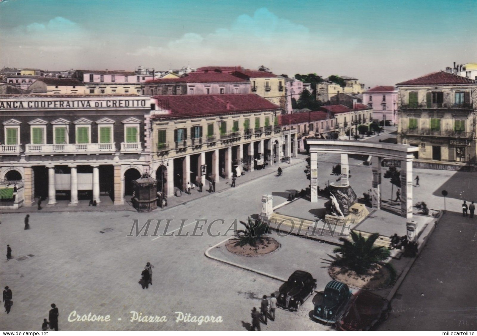 CROTONE: Piazza Pitagora