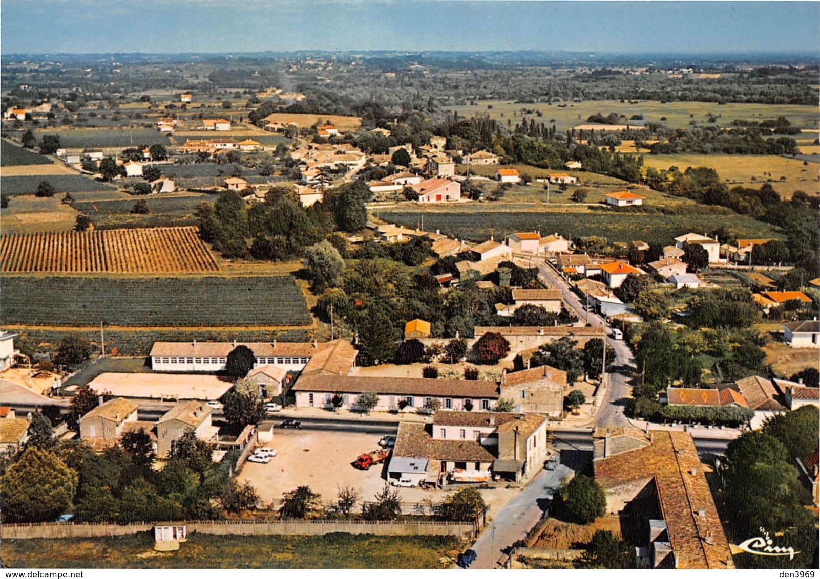 CUBZAC-les-PONTS - Vue générale aérienne