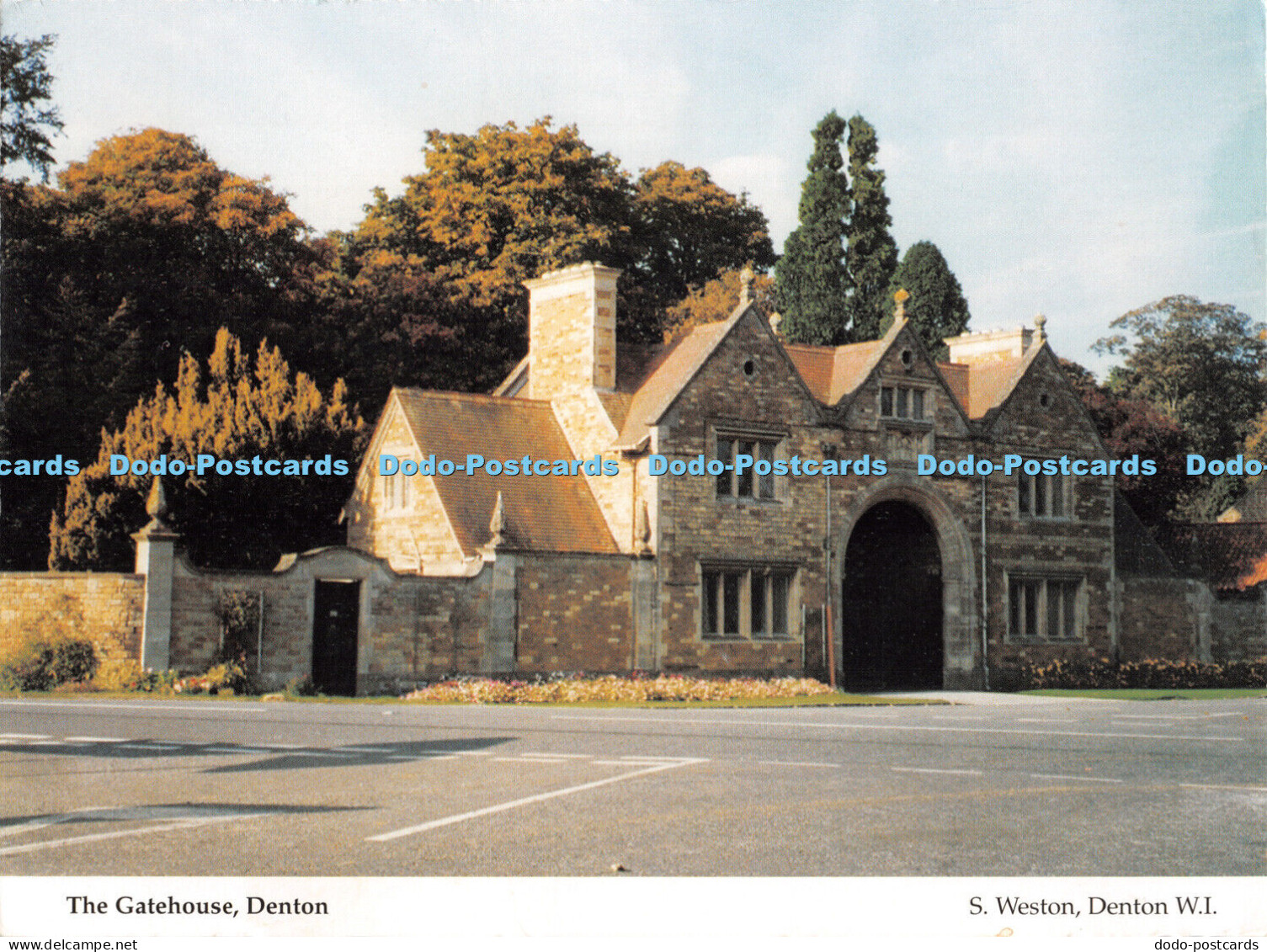 D055632 Denton. The Gatehouse. Lincolnshire North. Lincolnshire South and Humber