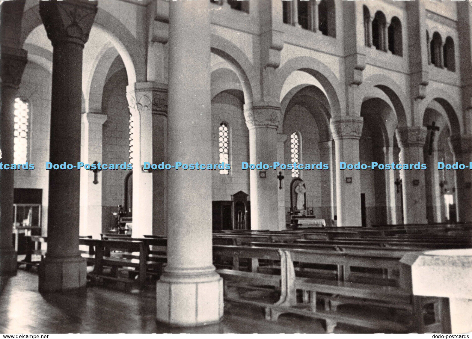 D100775 Cathedrale Marie Reine du Monde. Port Said. Collateral. Vicariat Apostol