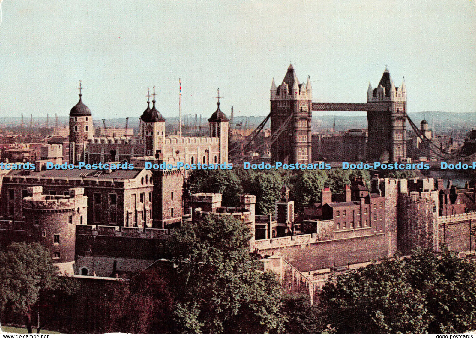 D113097 Tower of London. The Tower and Tower Bridge From the Port of London Auth