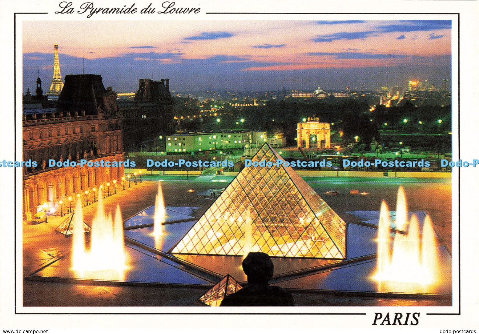 D136163 Paris La Pyramide du Louvre Globe Etablissement Public du Grand Louvre A