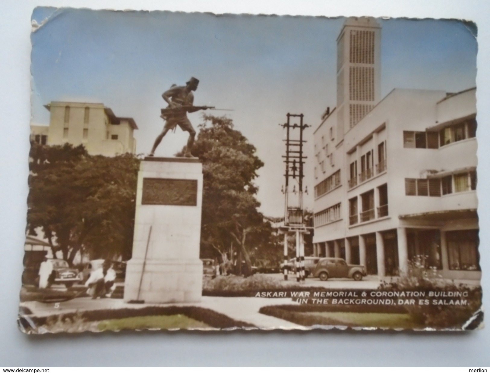 D155944 Tanzania - East Africa   -  Askari War Memorial    -Dar es Salam