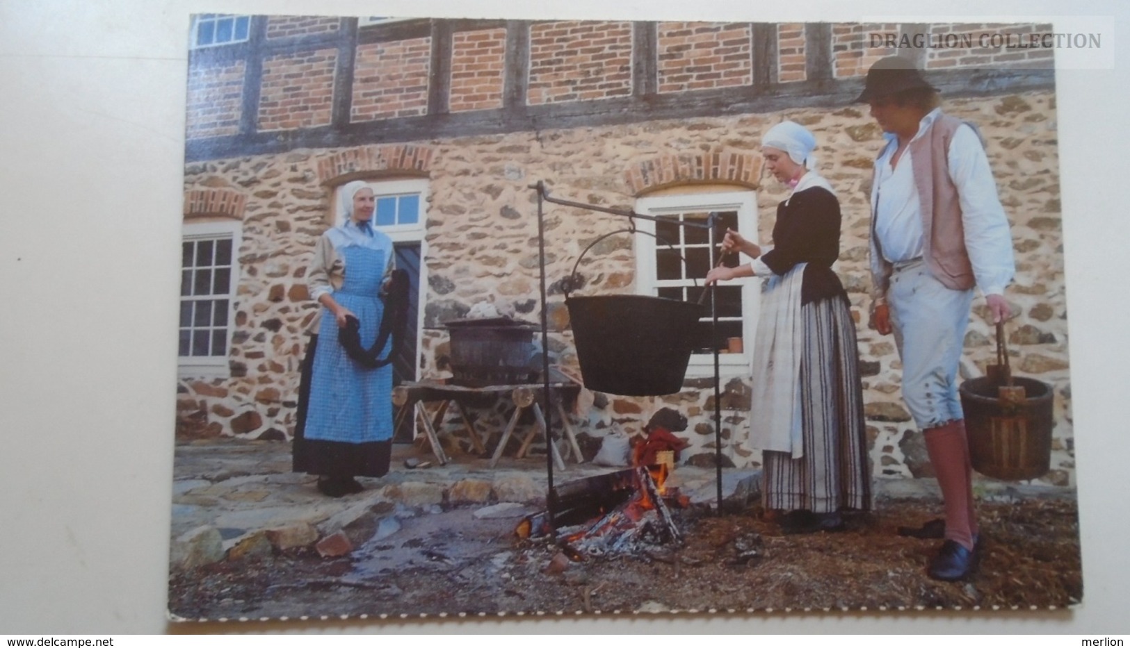 D167848 US - NC - Dyeing Wool in Old Salem -Winston-Salem North Carolina