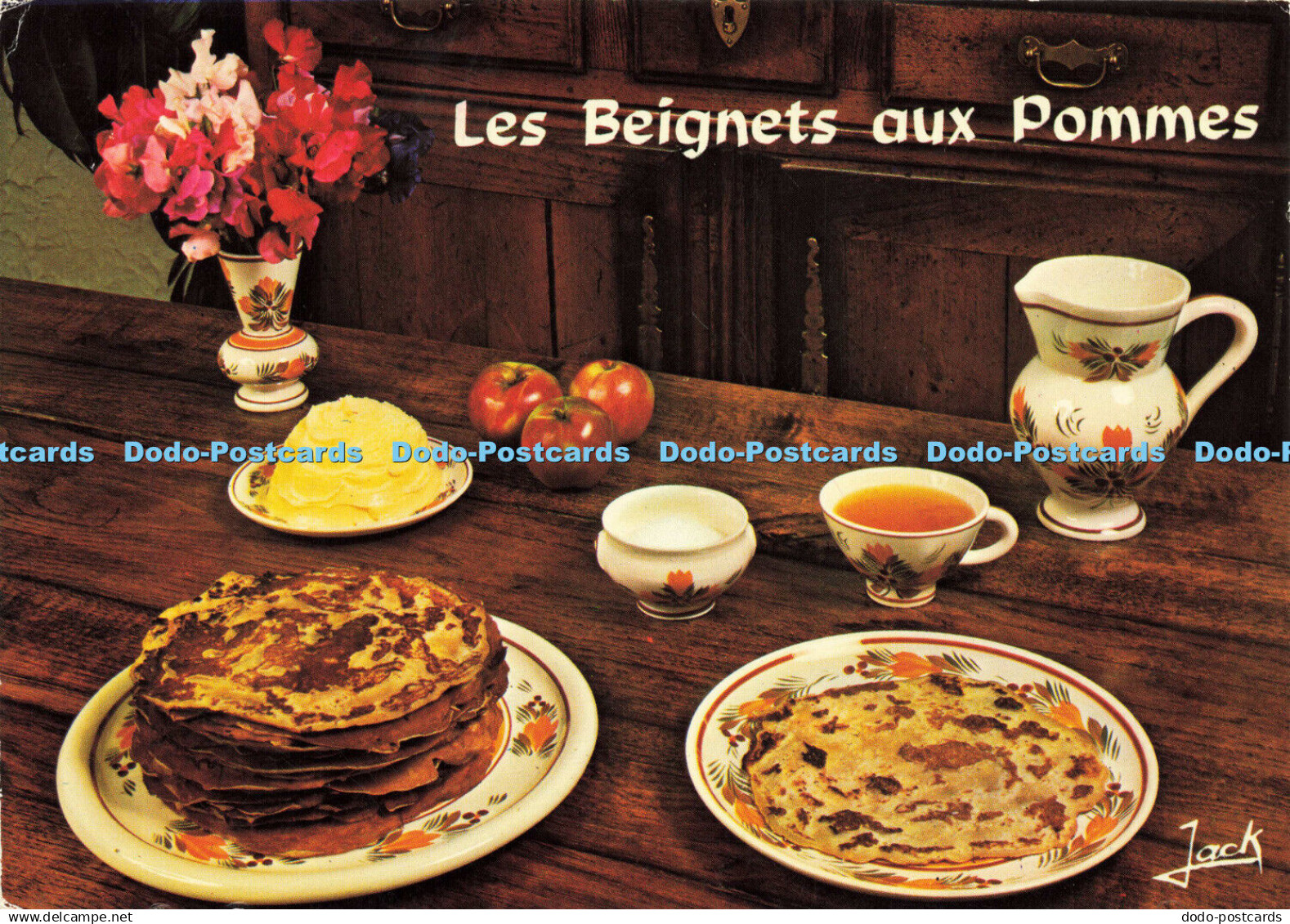 D190939 Les Beignets aux Pommes. Jack. Gastronomie Bretonne. Apples beignets. Br