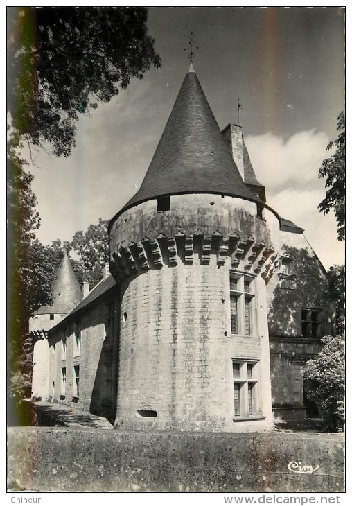 DAMPIERRE SUR BOUTONNE LA TOUR DU CHATEAU