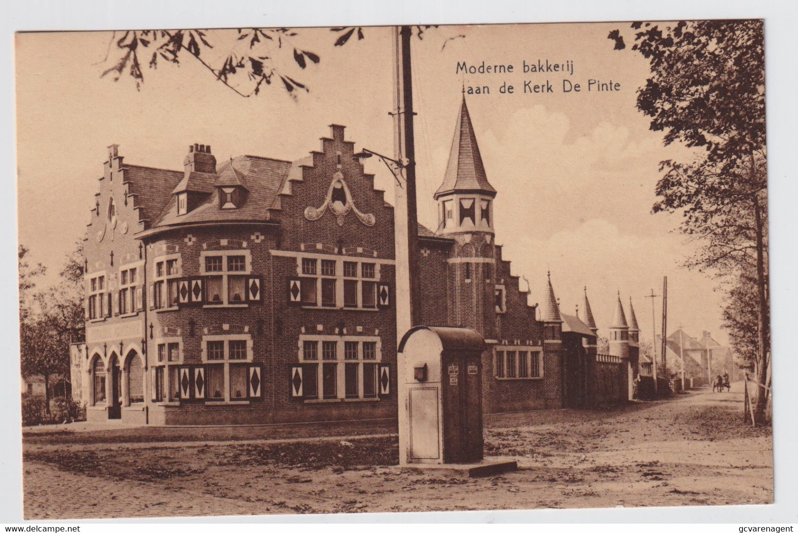 DE PINTE  MODERNE BAKKERIJ  AAN DE KERK  DE PINTE