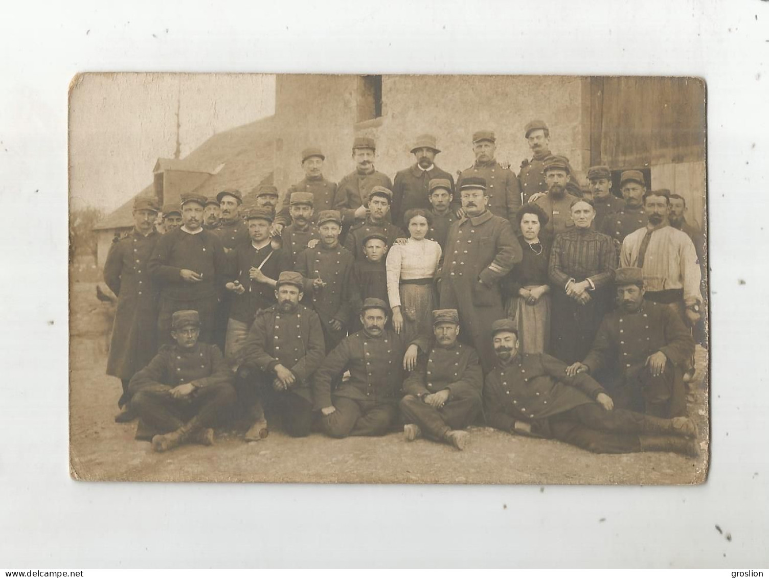 DECIZE (NIEVRE) ? CARTE PHOTO AVEC MILITAIRES FRANCAIS (PHOTO ROUAULT DECIZE)