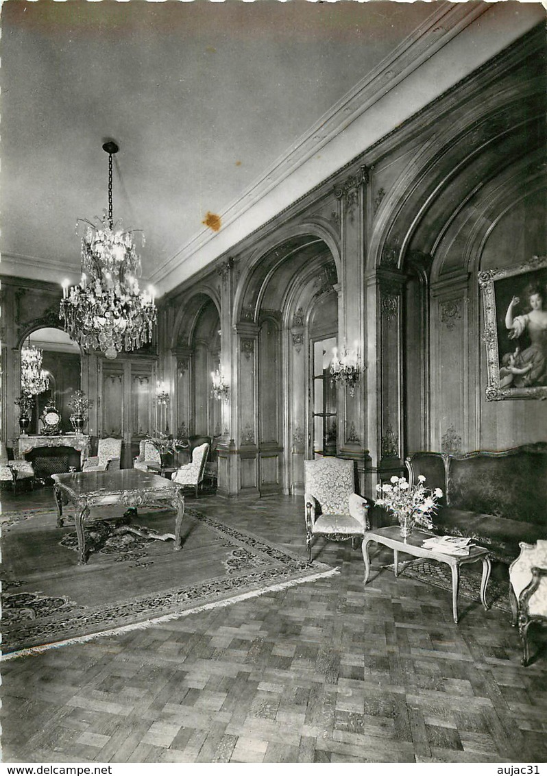 Dép 75 - Paris - Arrondissement 08 - Hôtel Plaza Athénée - Le salon Régence -Semi moderne grand format -bon état général