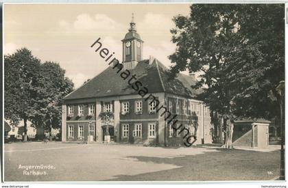 Angermünde - Rathaus - Foto-Ansichtskarte - Verlag Leon Sauniers Stettin 30er Jahre