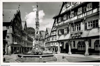 70659420 Bad Urach Bad Urach Marktbrunnen * Bad Urach