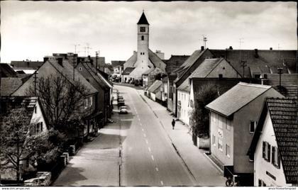 CPA Manching an der Donau Oberbayern, Straßenpartie zur Kirche