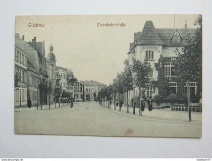 GÜSTROW, Strasse    ,  seltene  Karte 1917