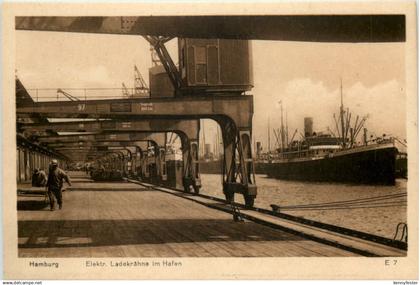 Hamburg Hafen, Elektr. Ladekräne im Hafen