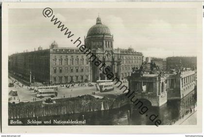 Berlin-Mitte - Schloss - BVG-Bus - Foto-Ansichtskarte