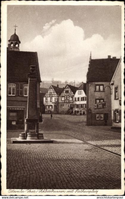 CPA Ottweiler im Kreis Neunkirchen Saarland, Schlossbrunnen mit Rathausplatz