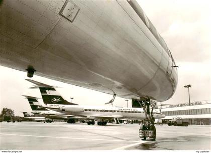 Schoenefeld Berlin Flughafen TU 134 A vor der neuen Passagierabfertigung