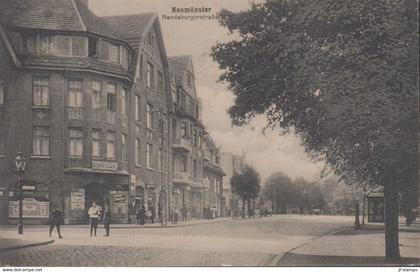 1918. DEUTSCHES REICH. Postcard Neumünster Rendsburgerstrasse cancelled NEUMÜNSTER 9.4.18. 7½ ... (Michel 90) - JF430444