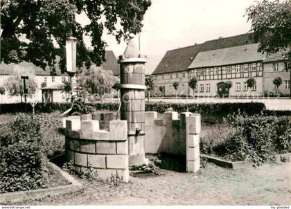 72645868 Uebigau-Wahrenbrueck Marktplatz mit Brunnen