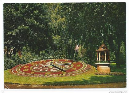 CPSM DIFFERDANGE, HORLOGE FLEURIE AU PARC GERLACHE, LUXEMBOURG