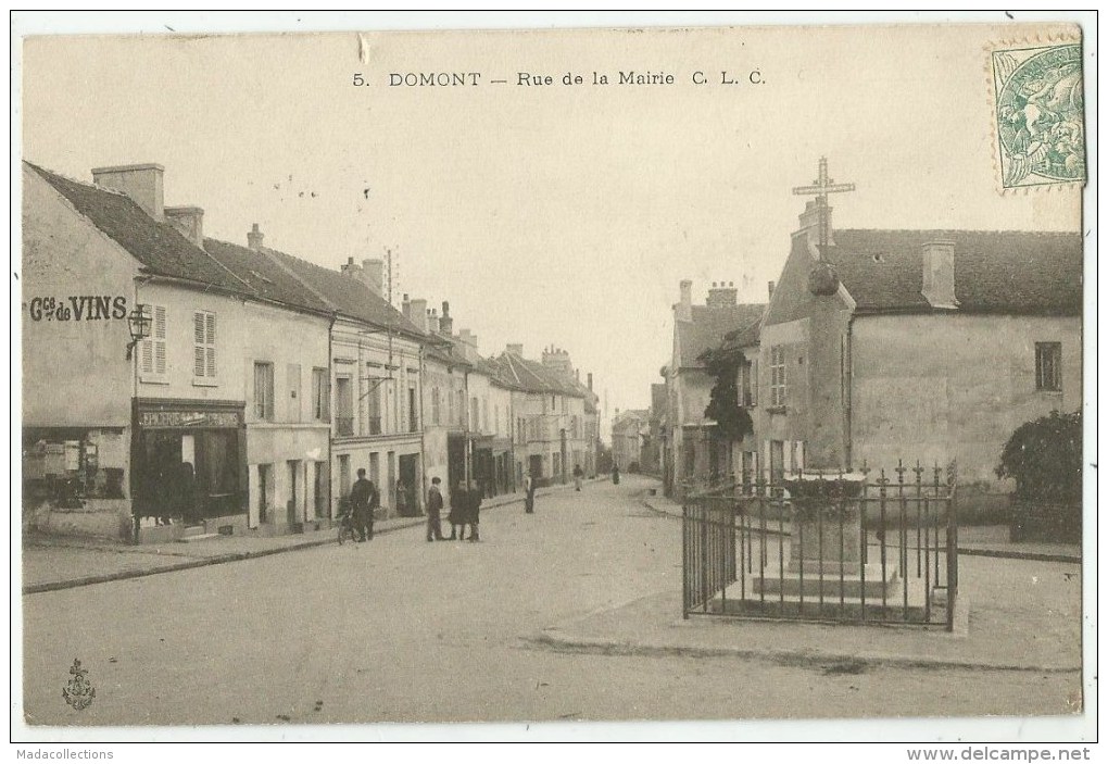 DOMONT  (Val d´Oise) La rue de la Mairie