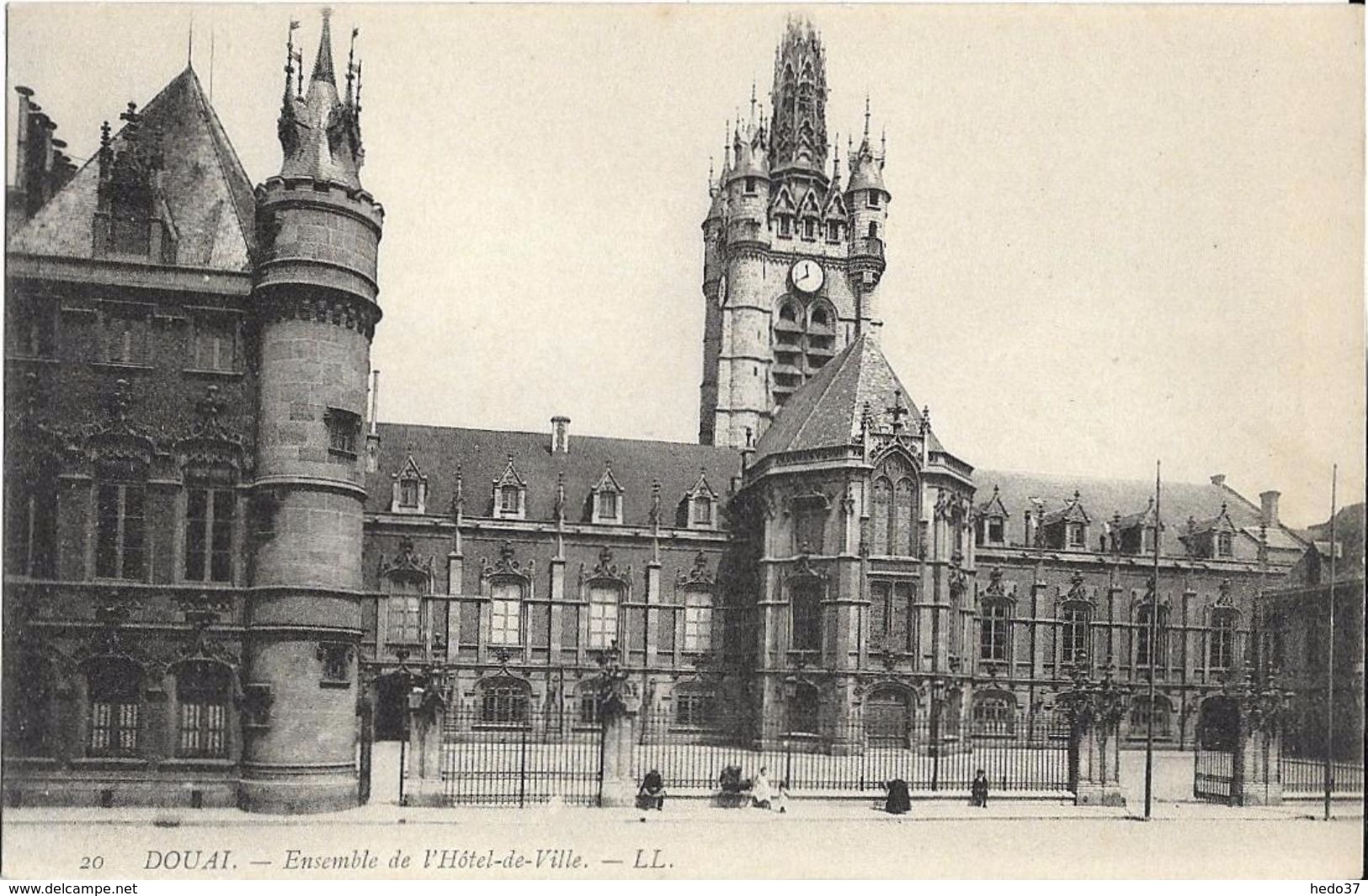 Douai - Hôtel-de-Ville