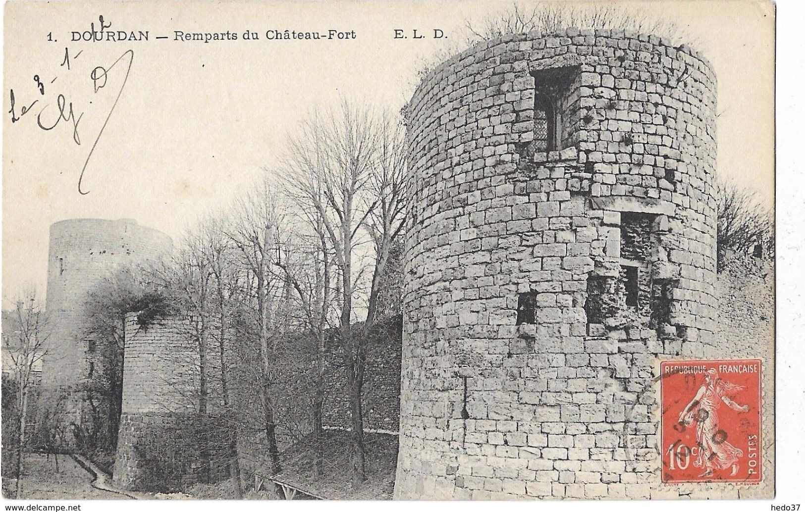 Dourdan - Remparts du Château-Fort