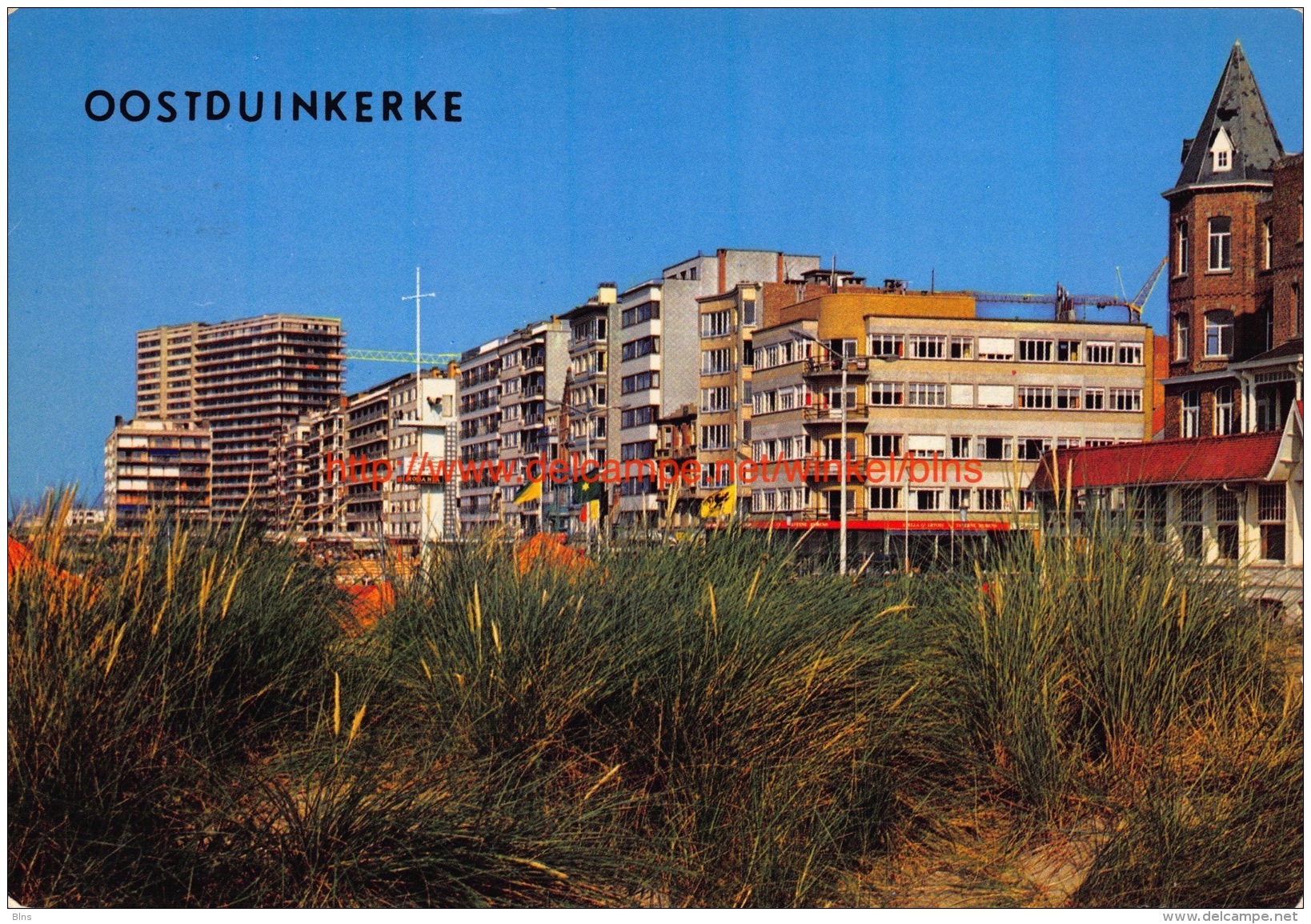 duinen en zeedijk - Oostduinkerke