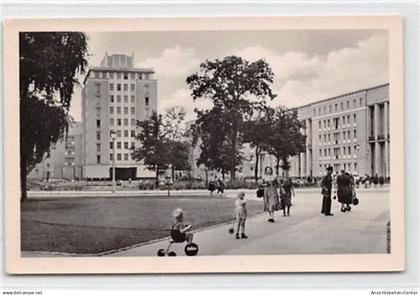 39101922 - Berlin Friedrichshain. Weberwiese ungelaufen  Gute Erhaltung.