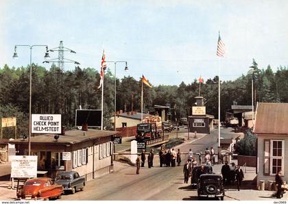 Allemagne - Basse-Saxe - HELMSTEDT - Zonengrenze - Autobahn-Kontrollpunkt - Douanes - Automobiles