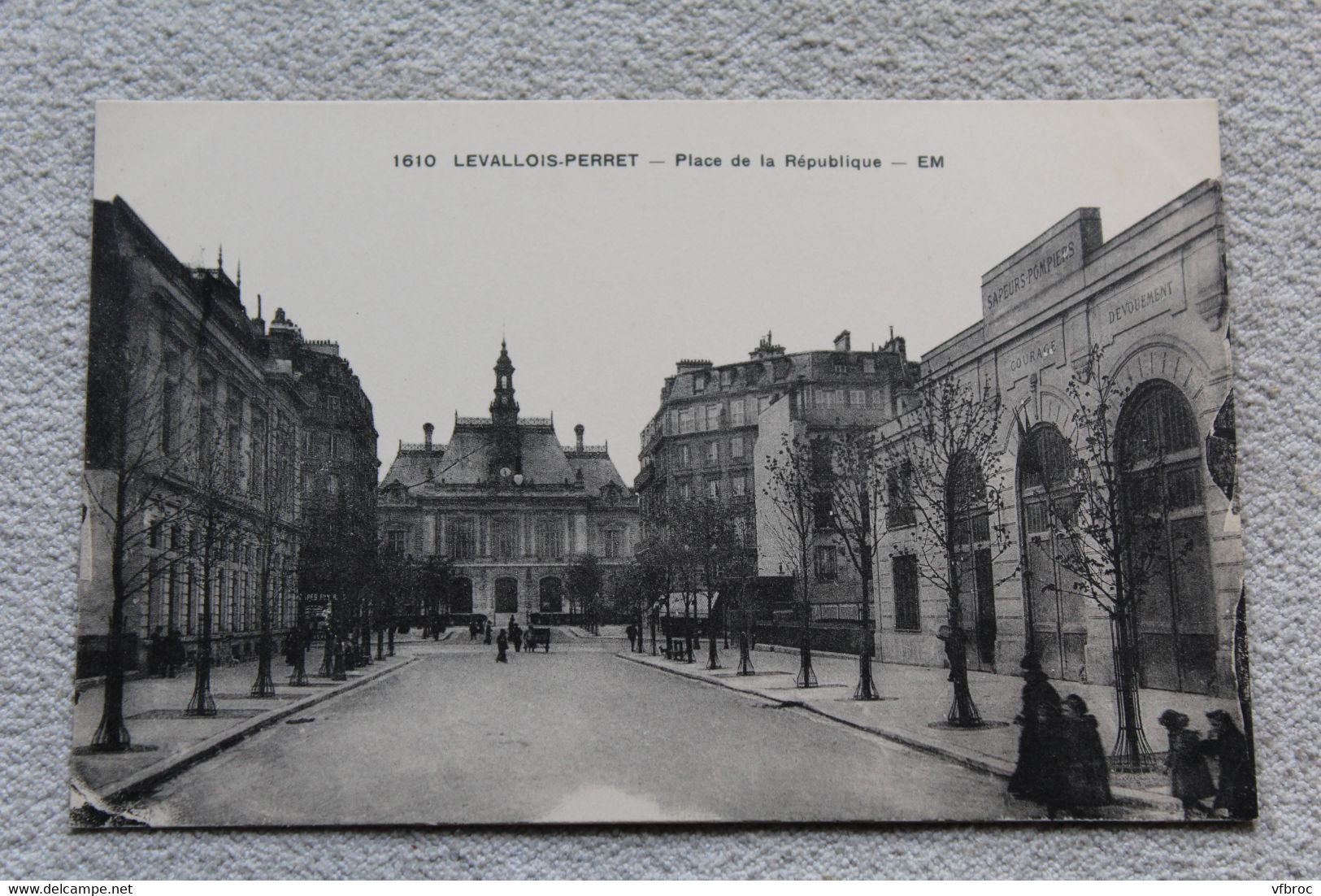 E625, Levallois Perret, place de la République, Hauts de Seine 92