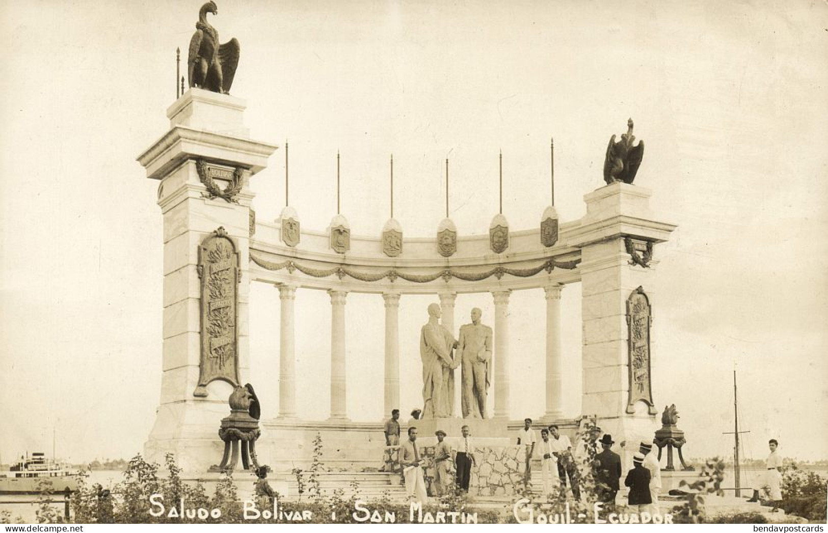 ecuador, GUAYAQUIL, Estatuas de San Martín y Simón Bolívar (1930s) RPPC Postcard