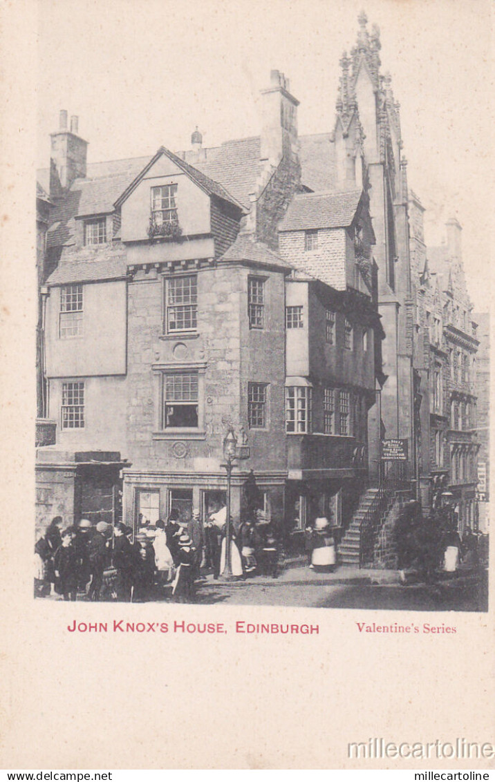 * EDINBURGH - John Knox's House